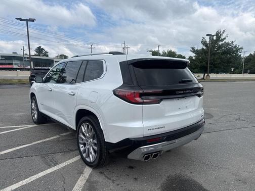 2025 GMC Acadia Denali