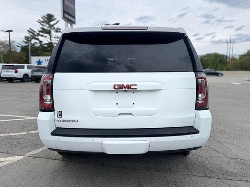 Summit White 2017 GMC Yukon SLT