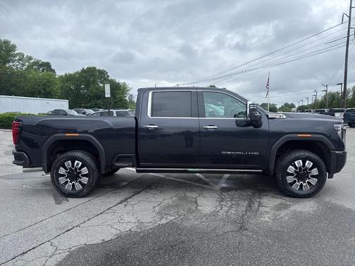 2025 GMC Sierra 2500 Denali