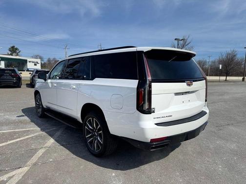 Crystal White Tri-Coat 2021 Cadillac Escalade ESV Sport