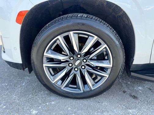 Crystal White Tri-Coat 2021 Cadillac Escalade ESV Sport