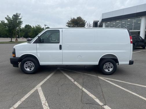 Summit White 2026 GMC Savana 3500 Work Van