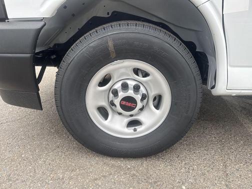 Summit White 2026 GMC Savana 3500 Work Van