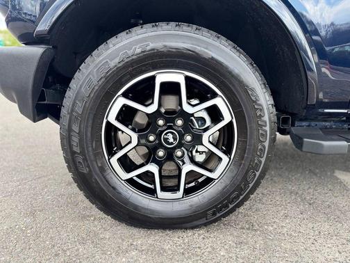 Blue 2021 Ford Bronco Base