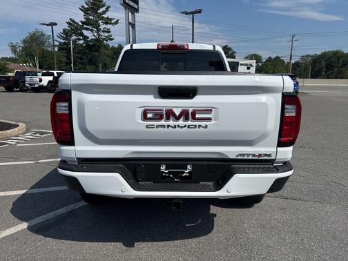 2025 GMC Canyon AT4