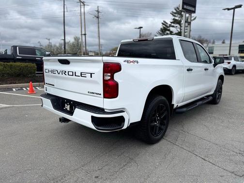 Summit White 2022 Chevrolet Silverado 1500 Custom