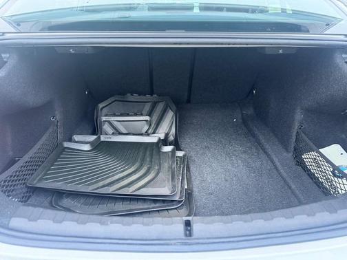 2022 BMW 330 i xDrive