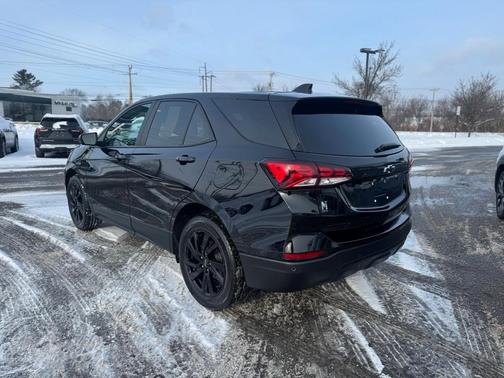 2023 Chevrolet Equinox LS