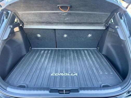 2024 Toyota Corolla Hatchback SE