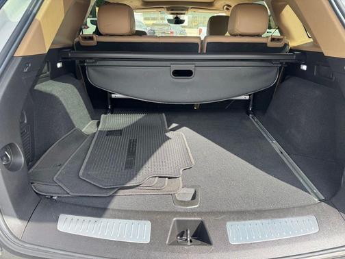 Crystal White Tri-Coat 2021 Cadillac XT5 Premium Luxury