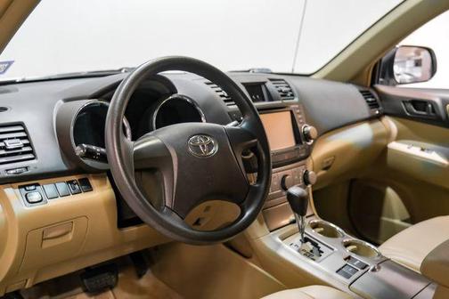 2010 Toyota Highlander SE