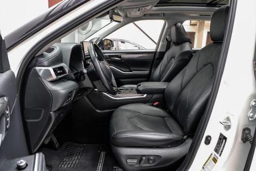 2020 Toyota Highlander Platinum