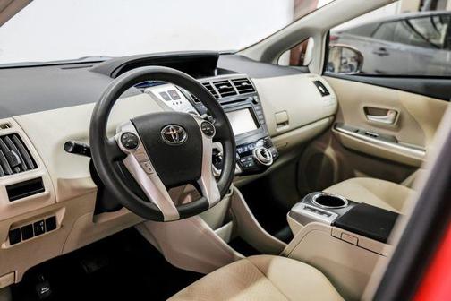 2013 Toyota Prius v Two