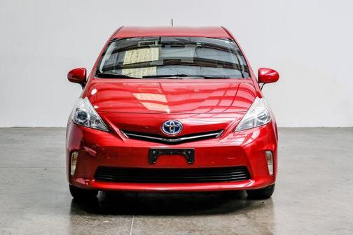 2013 Toyota Prius v Two