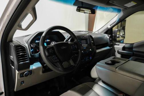 White 2017 Ford F-150 XLT