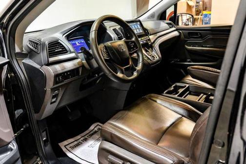 Crystal Black Pearl 2018 Honda Odyssey EX