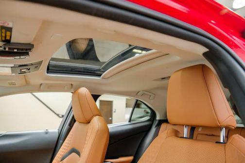 2019 Lexus UX 200 Luxury