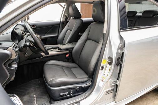 2017 Lexus IS 200t Base