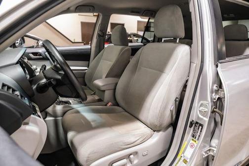 2012 Toyota Highlander SE