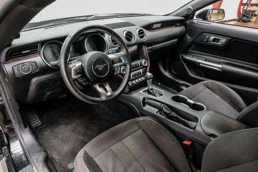 2021 Ford Mustang EcoBoost