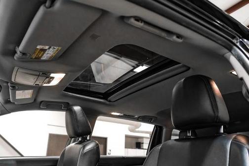 Black 2019 Toyota Highlander XLE
