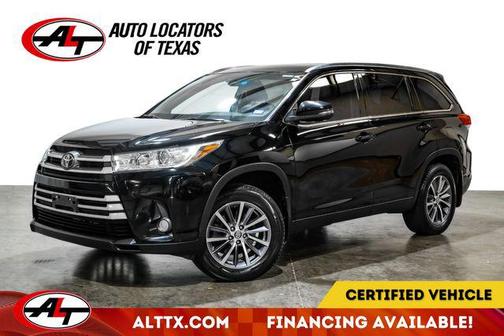 Black 2019 Toyota Highlander XLE