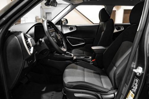 Gray 2023 Kia Soul LX