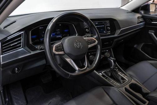 Black 2022 Volkswagen Jetta 1.5T SE