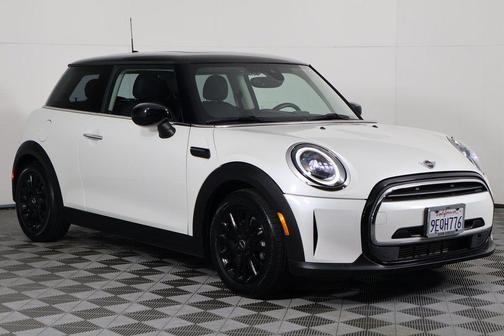 2023 MINI Hardtop Cooper