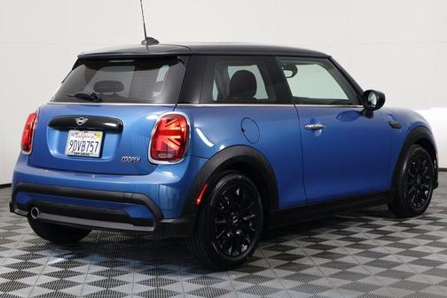 2023 MINI Hardtop Cooper