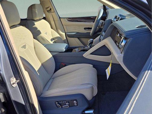 2025 Bentley Bentayga EWB Azure