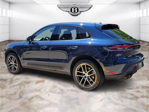 2022 Porsche Macan Base