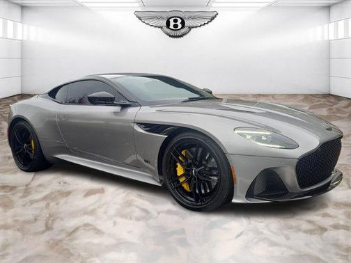 Q Spirit Silver 2023 Aston Martin DBS Base
