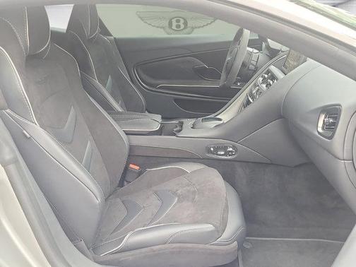 Q Spirit Silver 2023 Aston Martin DBS Base