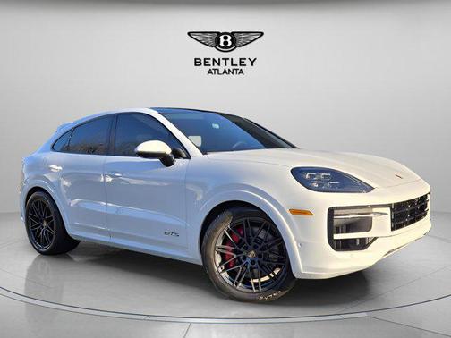 2025 Porsche Cayenne GTS