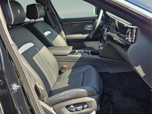 2022 Rolls-Royce Ghost 