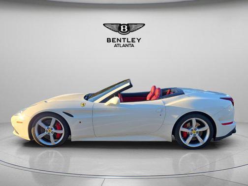 2017 Ferrari California T