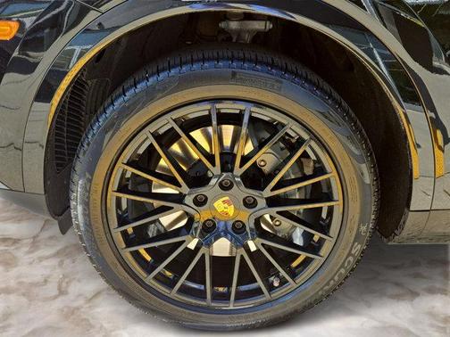 2023 Porsche Cayenne S