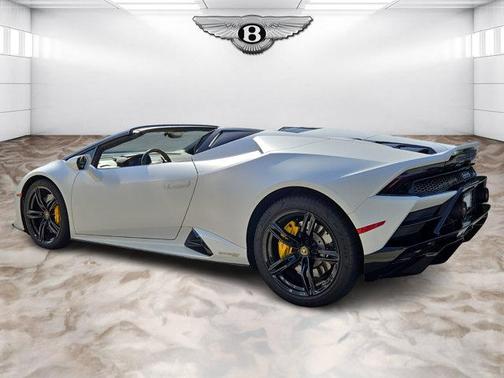 2020 Lamborghini Huracan EVO Base