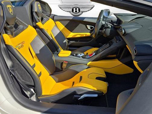 2020 Lamborghini Huracan EVO Base