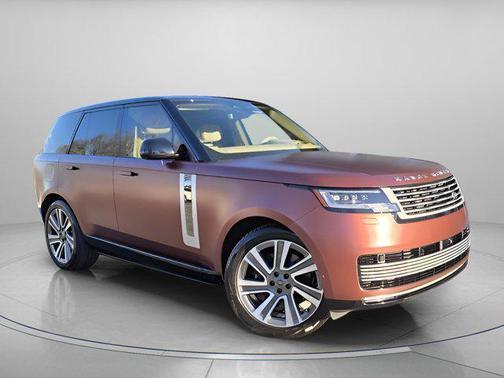 2024 Land Rover Range Rover P615 SV