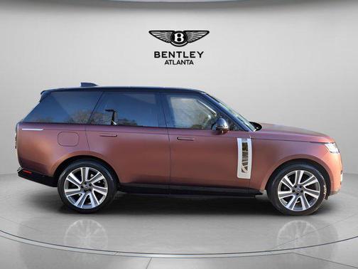 2024 Land Rover Range Rover P615 SV