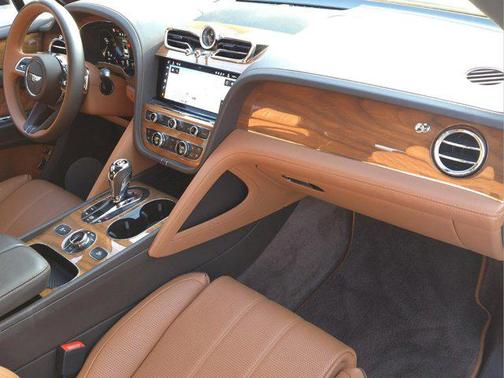 2022 Bentley Bentayga V8
