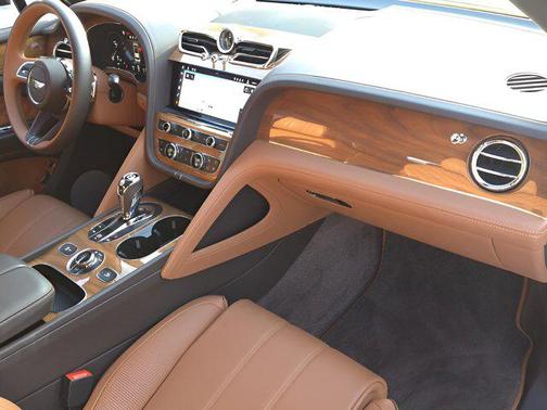 2022 Bentley Bentayga V8