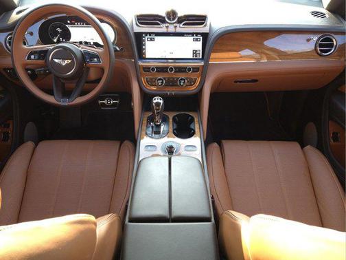 2022 Bentley Bentayga V8
