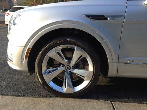 2022 Bentley Bentayga V8