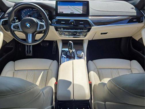 2022 BMW M550 i Xdrive