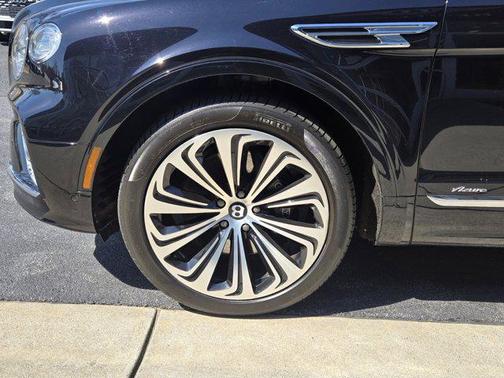 2023 Bentley Bentayga V8