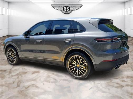 2021 Porsche Cayenne Base
