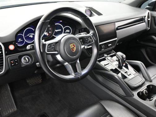 2021 Porsche Cayenne Base